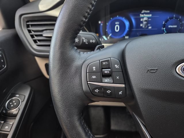 Used 2020 Ford Escape Titanium w/ Titanium Premium Package 2.0 AWD/4WD image 24
