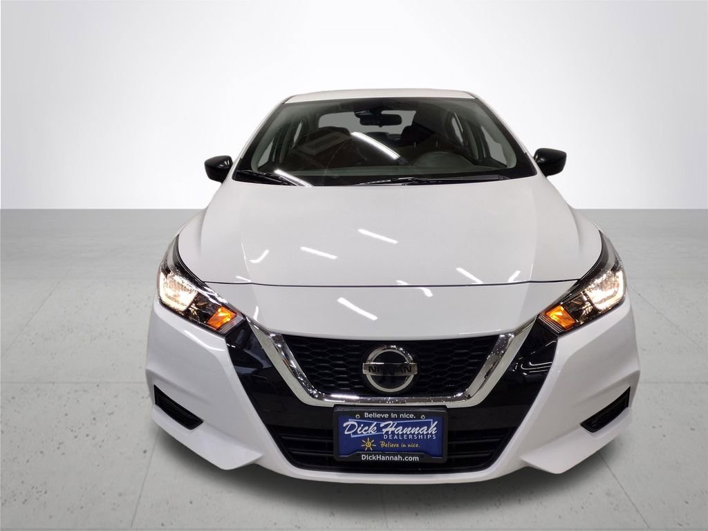 Used 2022 Nissan Versa S image 3