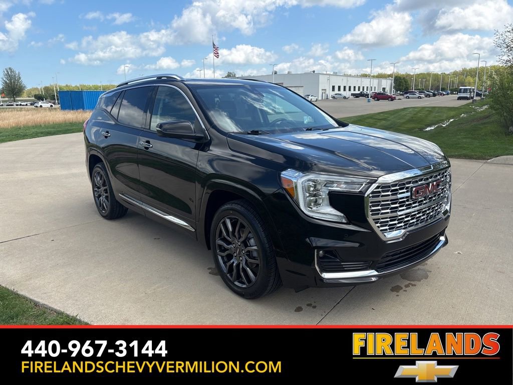 Used 2023 GMC Terrain Denali w/ Black Diamond Edition AWD/4WD image 11
