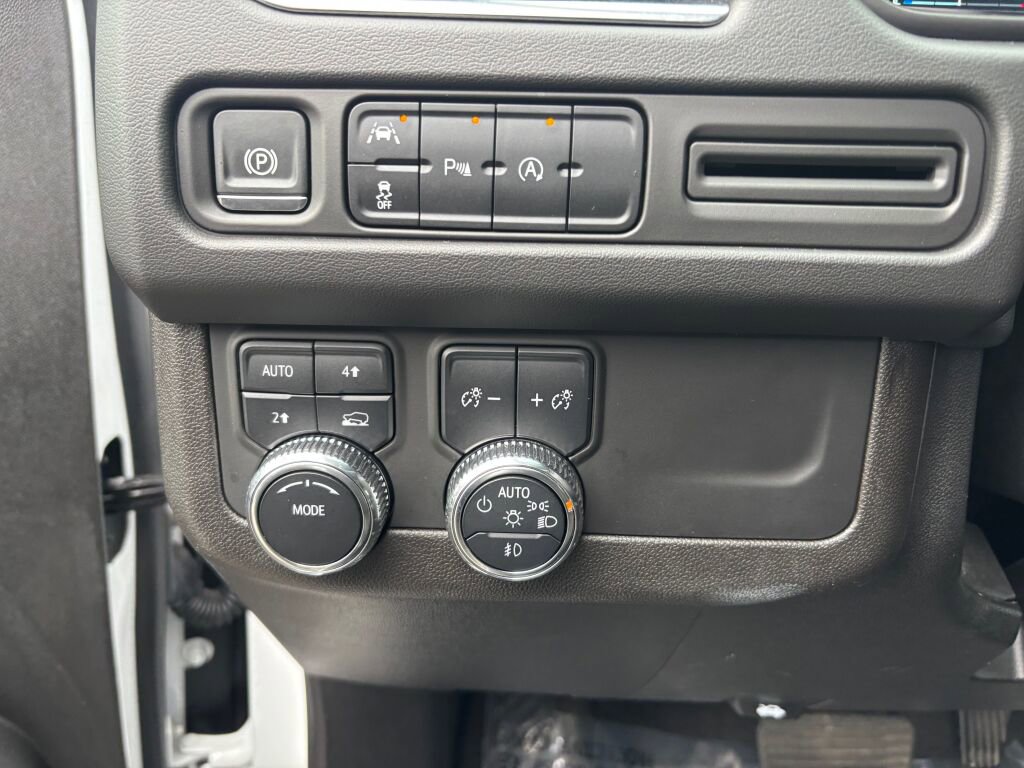 Certified 2024 GMC Yukon XL SLE image 25