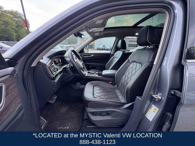 Certified 2024 Volkswagen Atlas SEL Premium R-Line AWD/4WD image 32