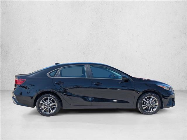 Used 2023 Kia Forte LXS FWD image 4