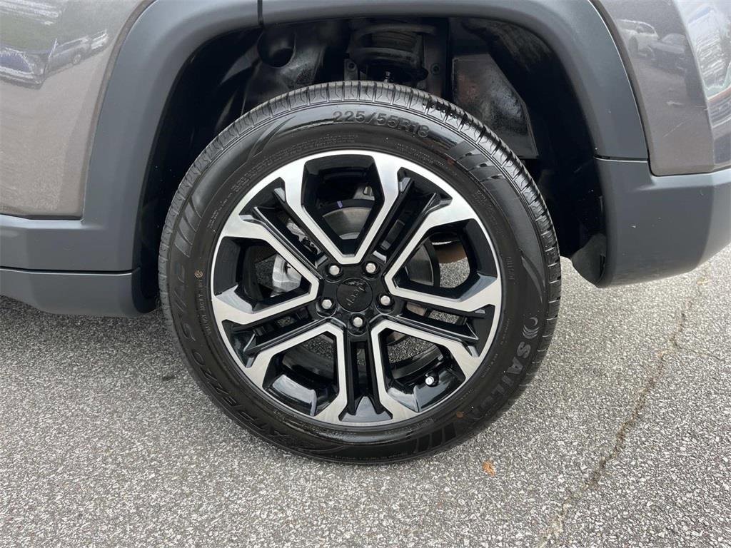 Used 2024 Jeep Compass Limited image 9