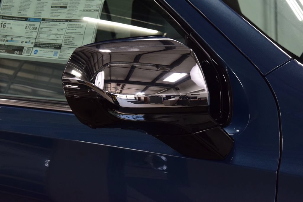 New 2026 Chevrolet Suburban Premier AWD/4WD image 17