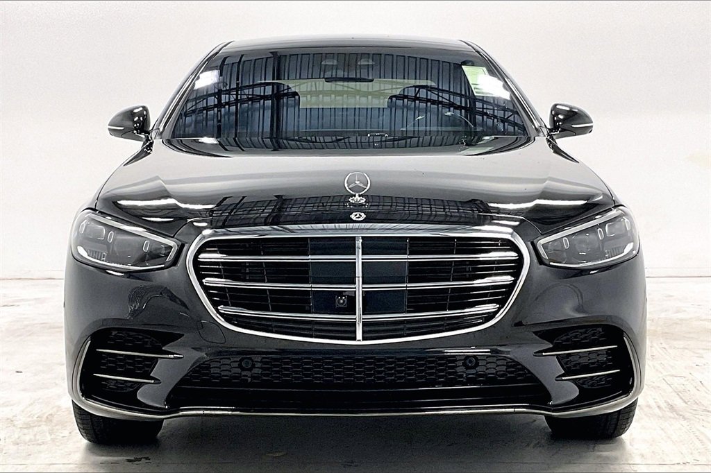 New 2025 Mercedes-Benz S 580 4MATIC Sedan image 3