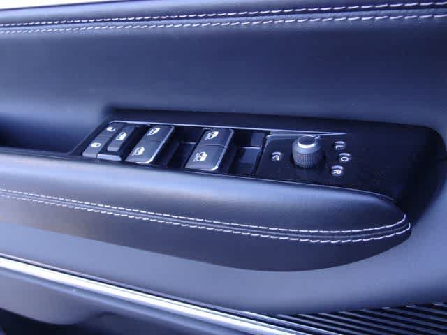 Used 2024 Jeep Grand Wagoneer L Series II w/ Quick Order Packagew 28T AWD/4WD image 25