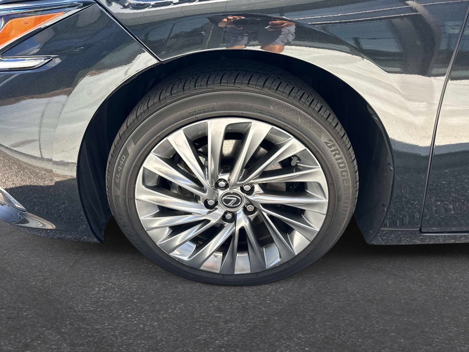 Used 2022 Lexus ES 350 Ultra Luxury w/ Accessory Package 2 image 10