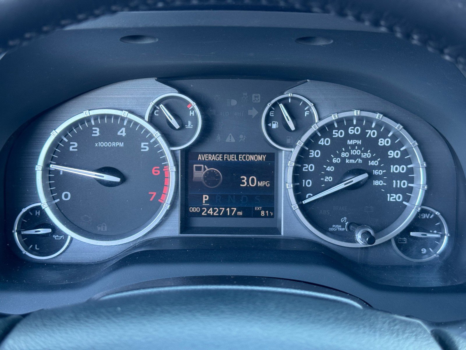 Used 2015 Toyota Tundra Limited w/ Limited Premium Package image 17