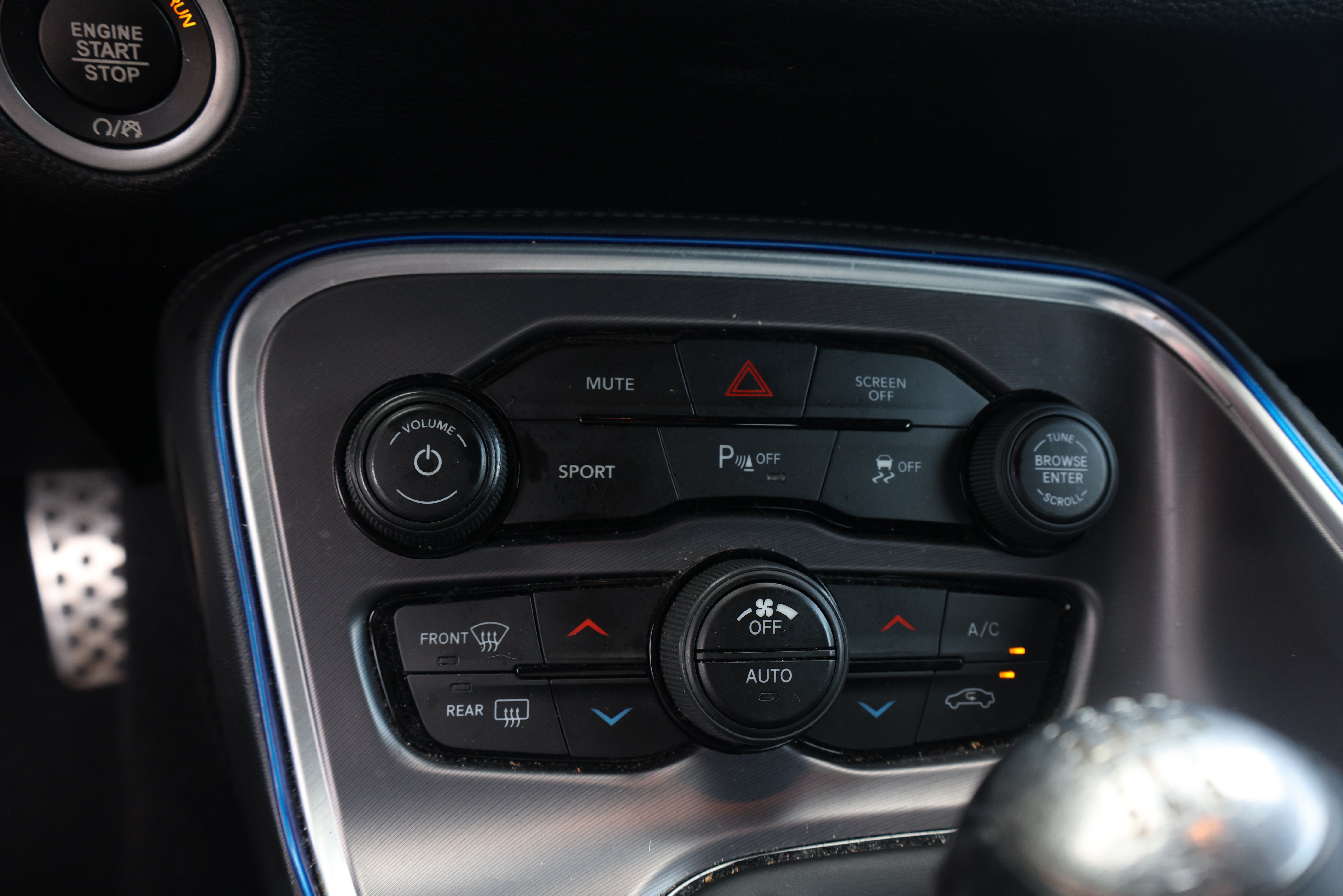 Used 2019 Dodge Challenger R/T w/ Blacktop Package RWD image 8