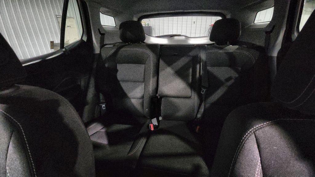 Used 2024 GMC Terrain SLE image 12