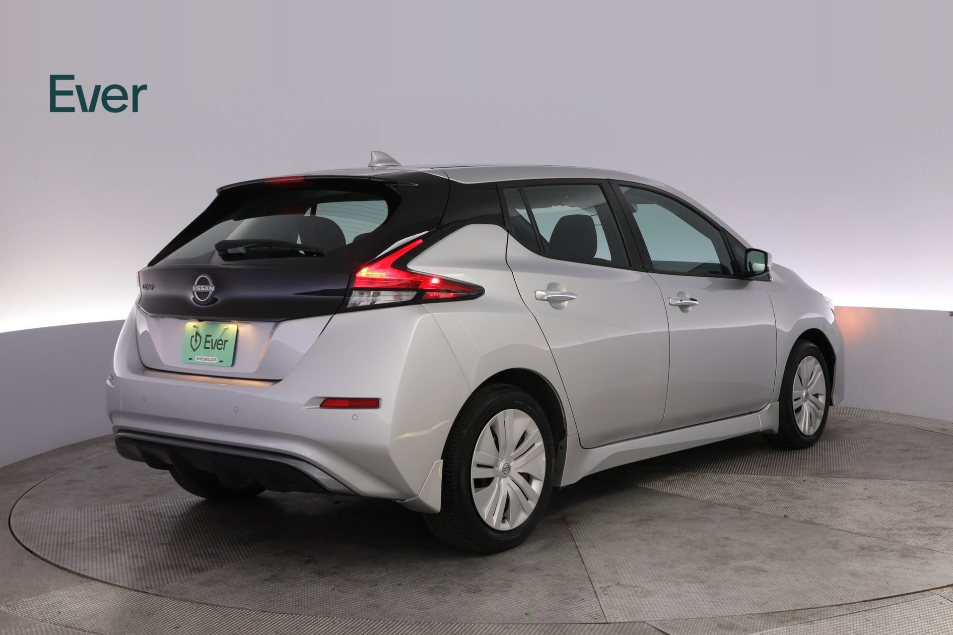 Used 2025 Nissan Leaf S FWD image 3