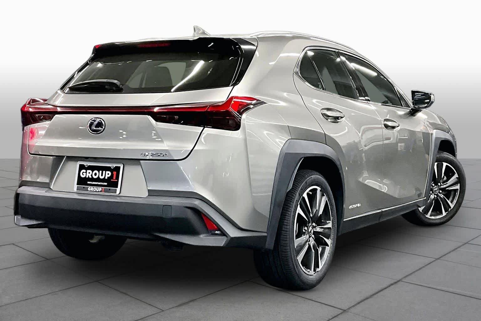 Used 2019 Lexus UX 250h w/ Premium Package AWD/4WD image 12