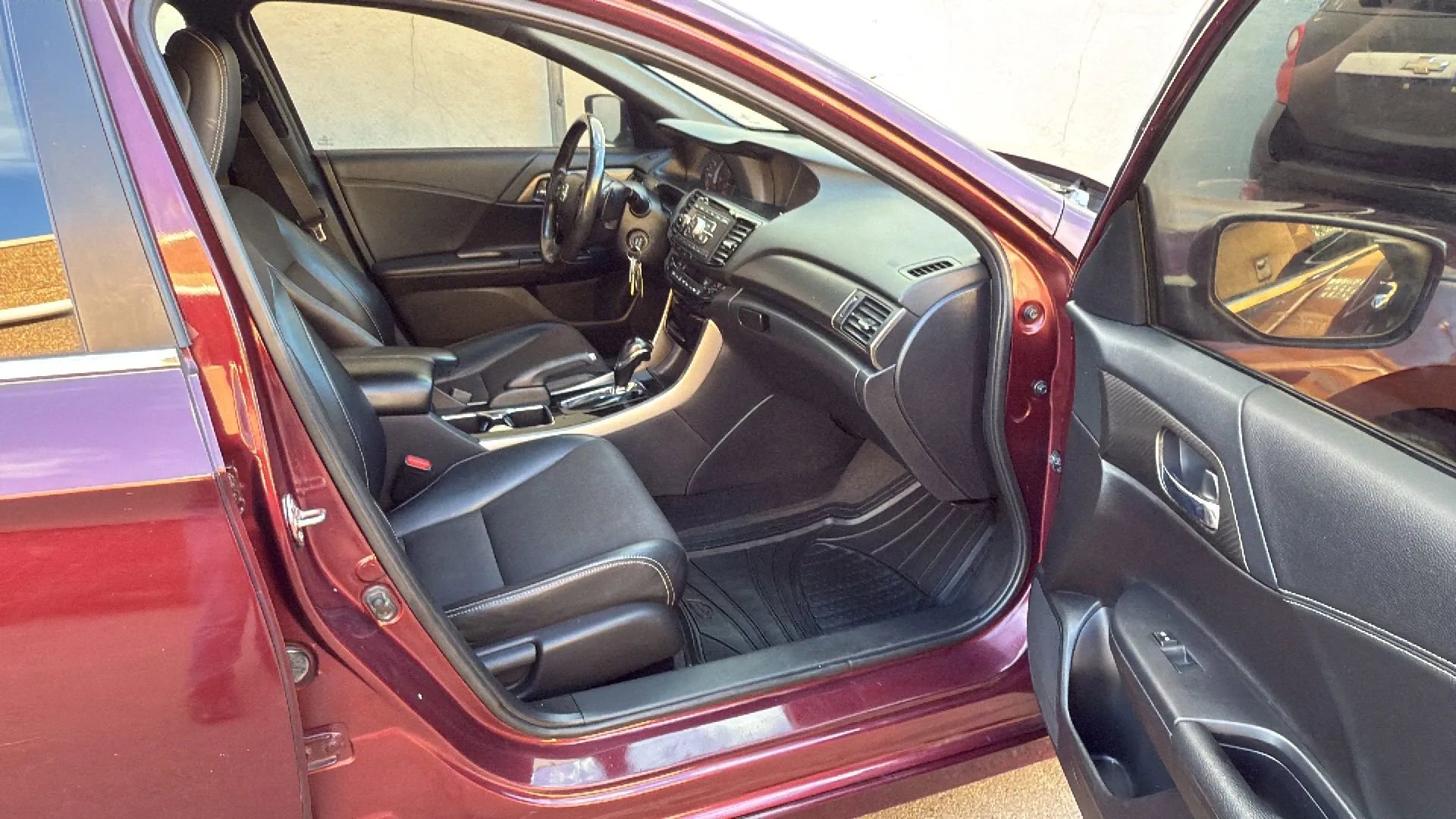 Used 2017 Honda Accord Sport image 25