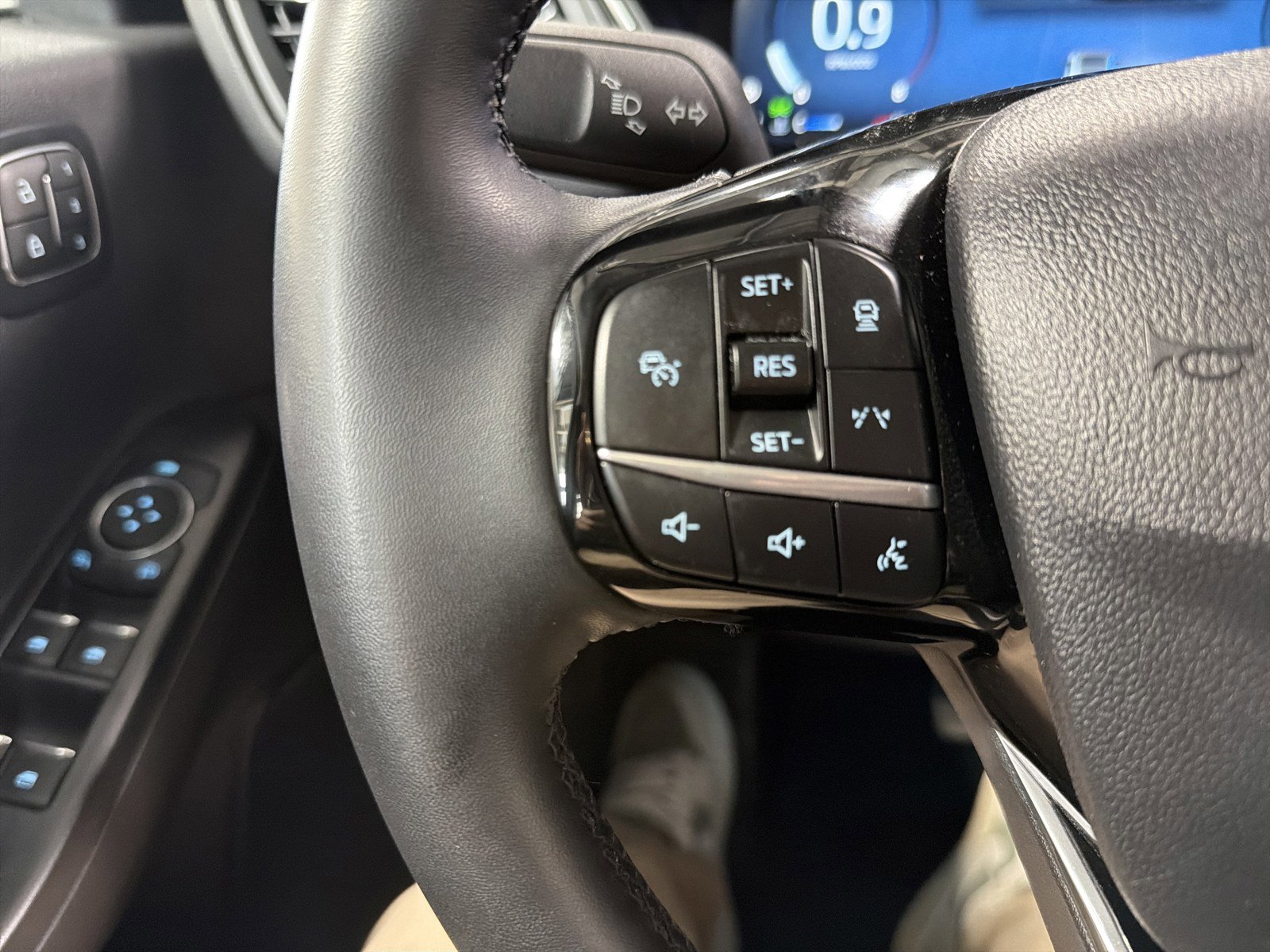 Used 2024 Ford Escape Platinum image 29