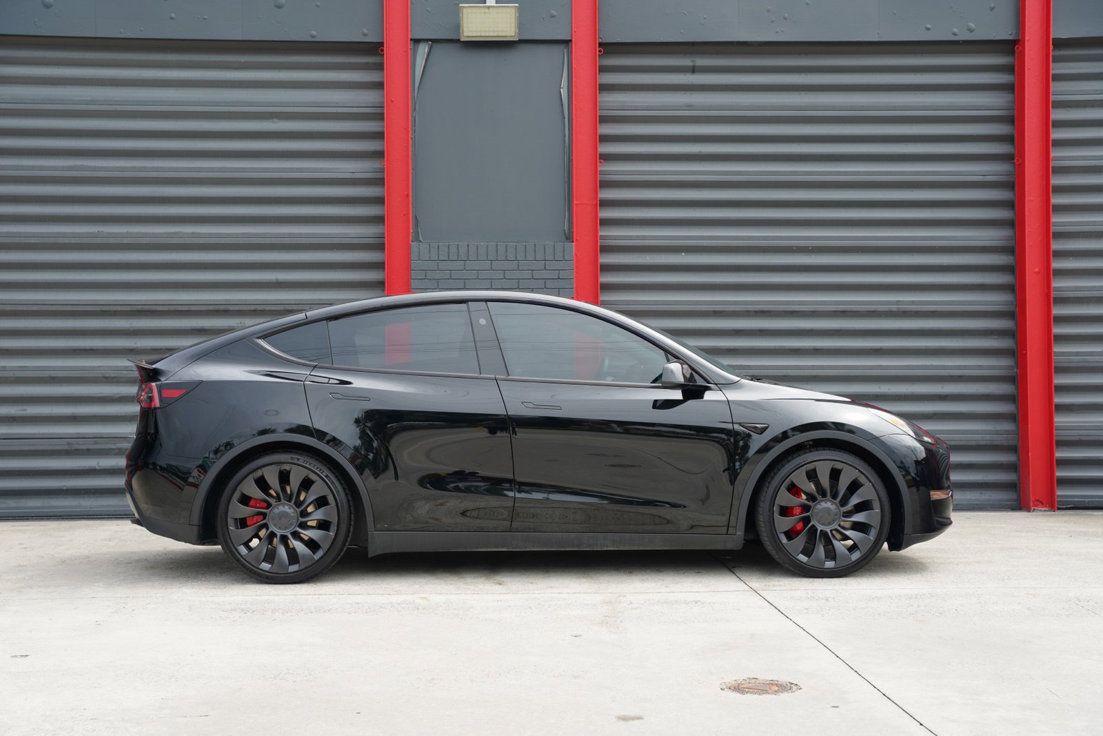 Used 2023 Tesla Model Y Performance AWD/4WD image 5