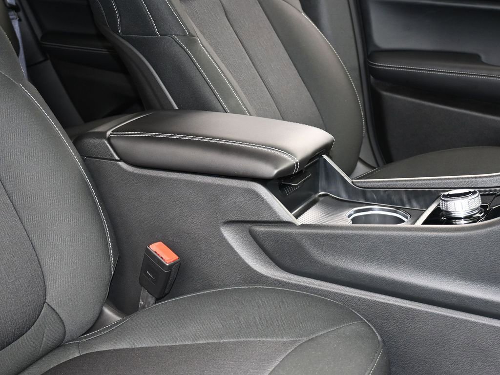 Used 2025 Jeep Grand Cherokee Laredo image 40