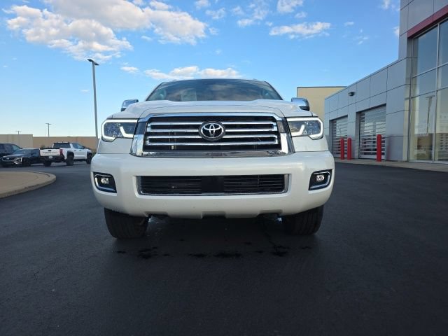 Used 2020 Toyota Sequoia Platinum AWD/4WD image 2