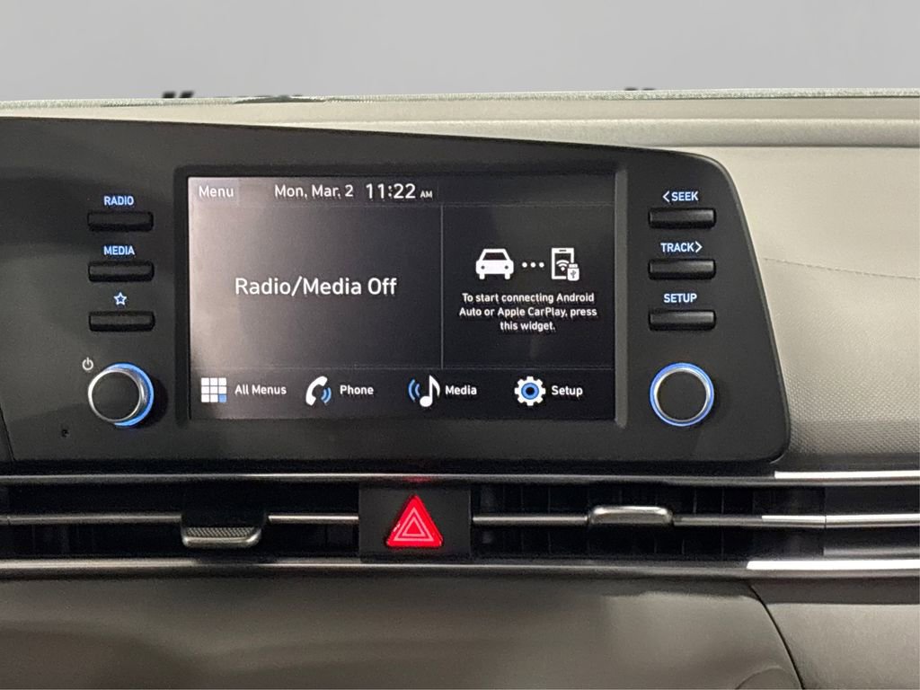 Certified 2025 Hyundai Elantra SE image 19