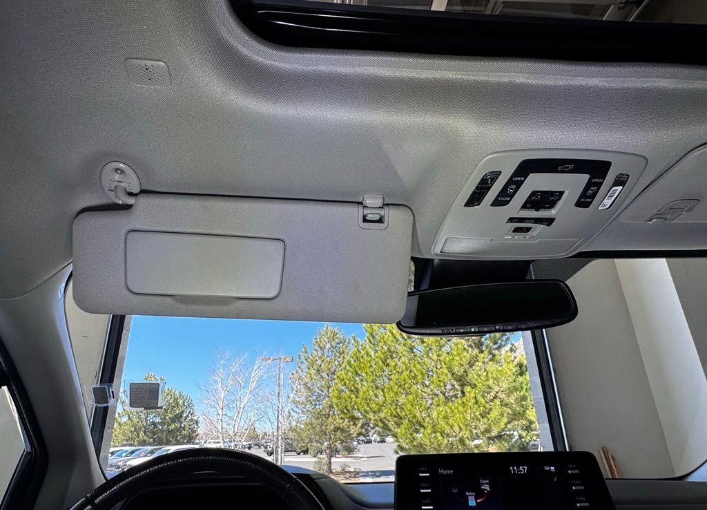 Used 2024 Toyota Sienna XLE image 39