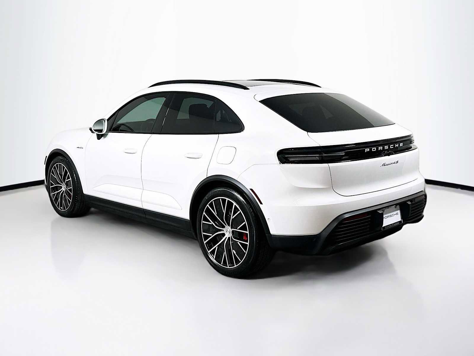 Certified 2025 Porsche Macan 4S Electric image 3