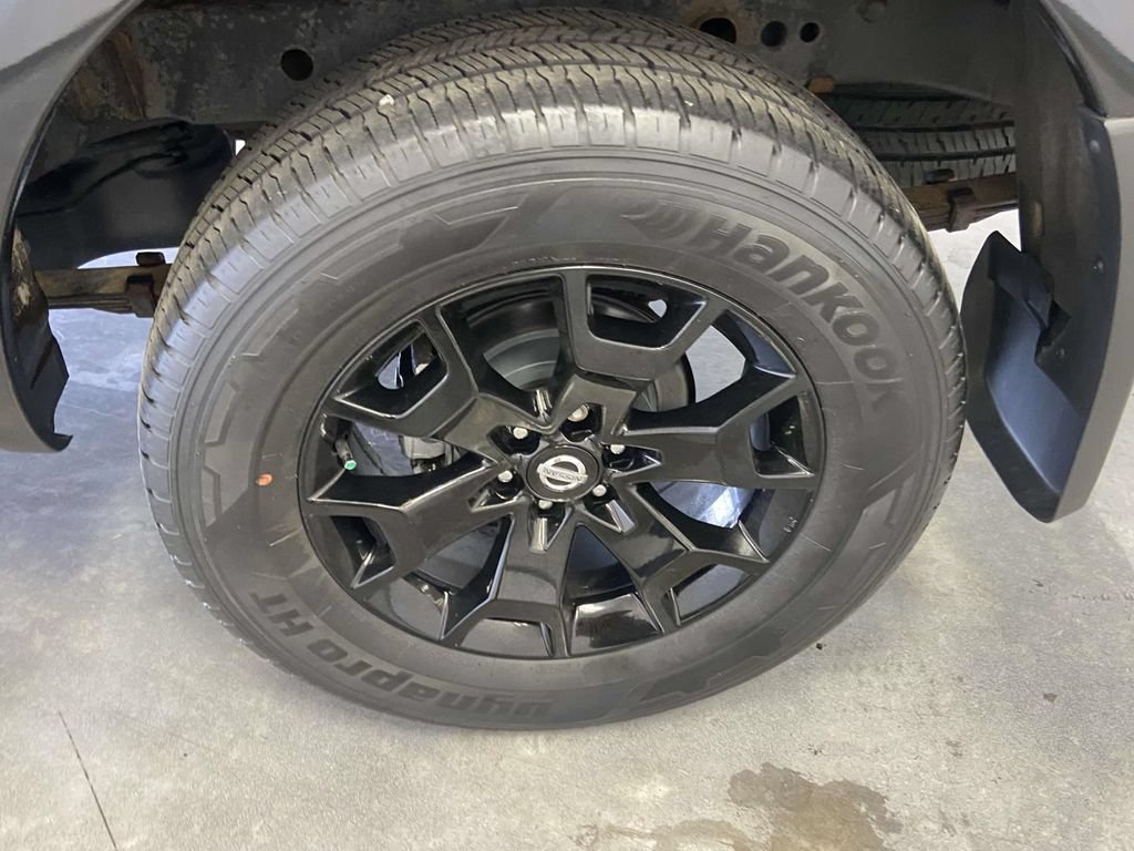 Used 2021 Nissan Frontier SV w/ Midnight Edition Floor Mats AWD/4WD image 10