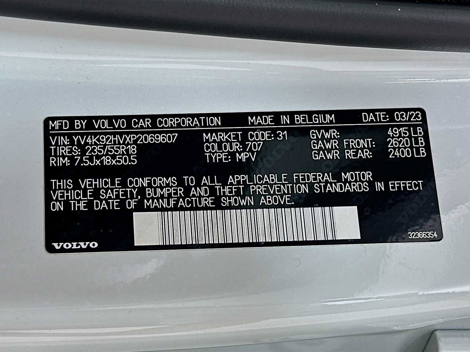 Used 2023 Volvo XC40 B4 Core w/ Convenience Package image 30