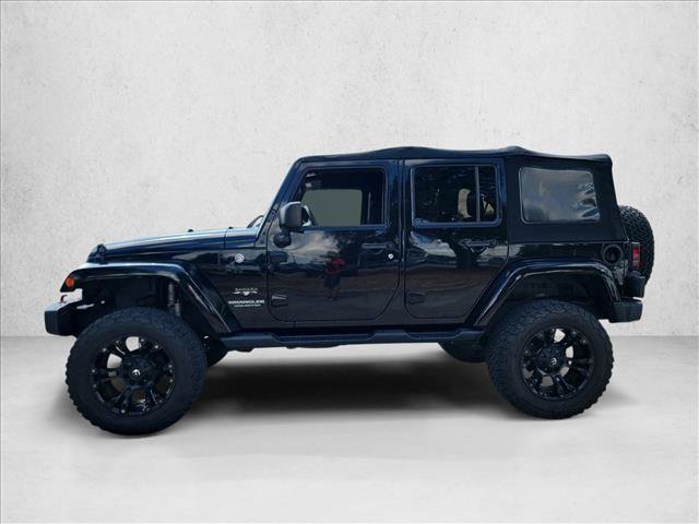 Used 2017 Jeep Wrangler Unlimited Sahara w/ Dual Top Group AWD/4WD image 8