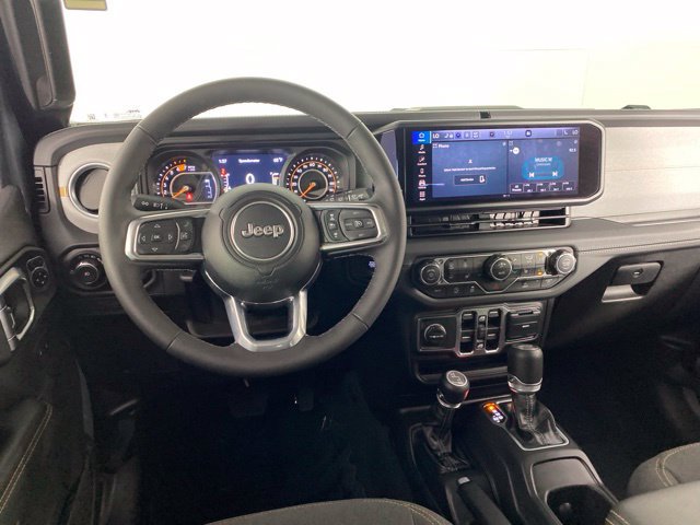 Used 2026 Jeep Wrangler Unlimited Sahara AWD/4WD image 36