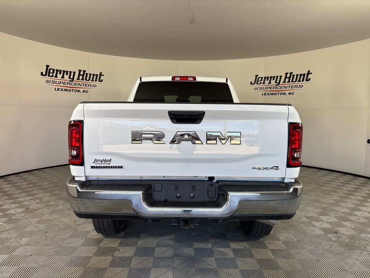 Used 2025 RAM 2500 Big Horn AWD/4WD image 5