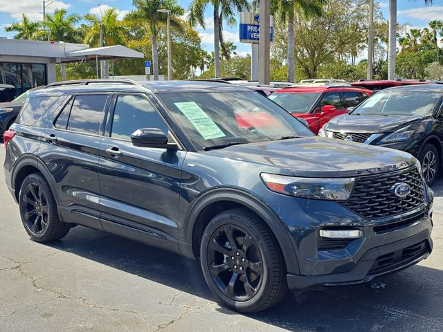 Used 2023 Ford Explorer ST-Line w/ Class IV Trailer Tow Package RWD image 2