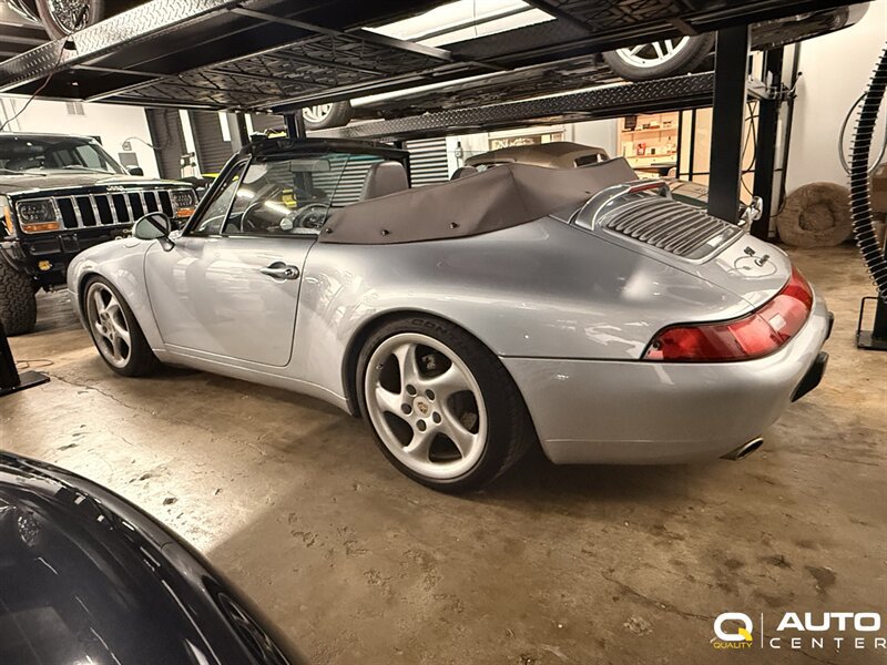 Used 1995 Porsche 911 Carrera RWD image 4