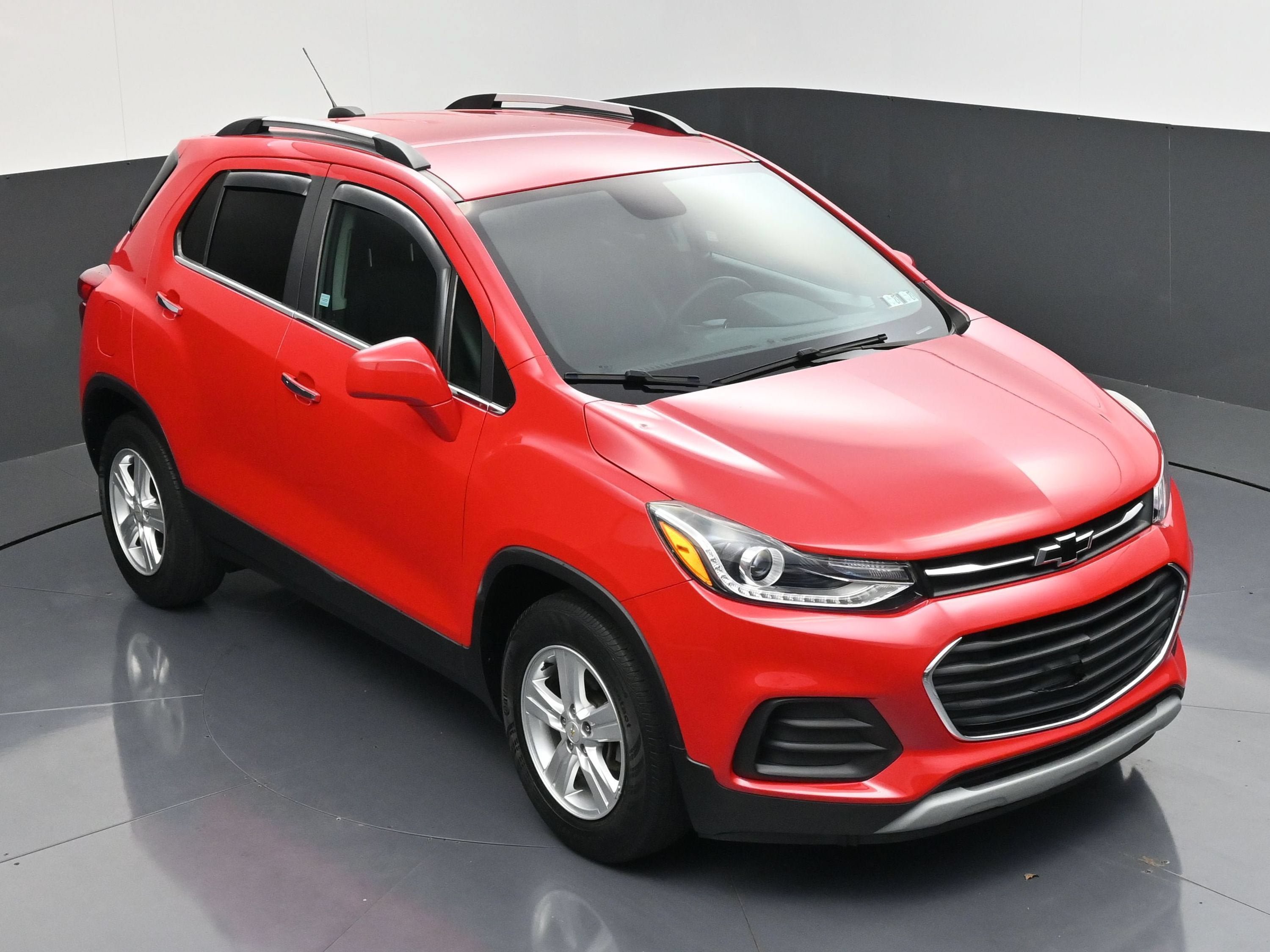 Used 2020 Chevrolet Trax LT w/ LT Convenience Package FWD image 41