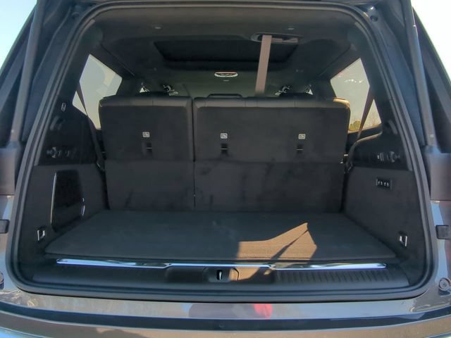 New 2024 Jeep Grand Wagoneer Series III AWD/4WD image 14