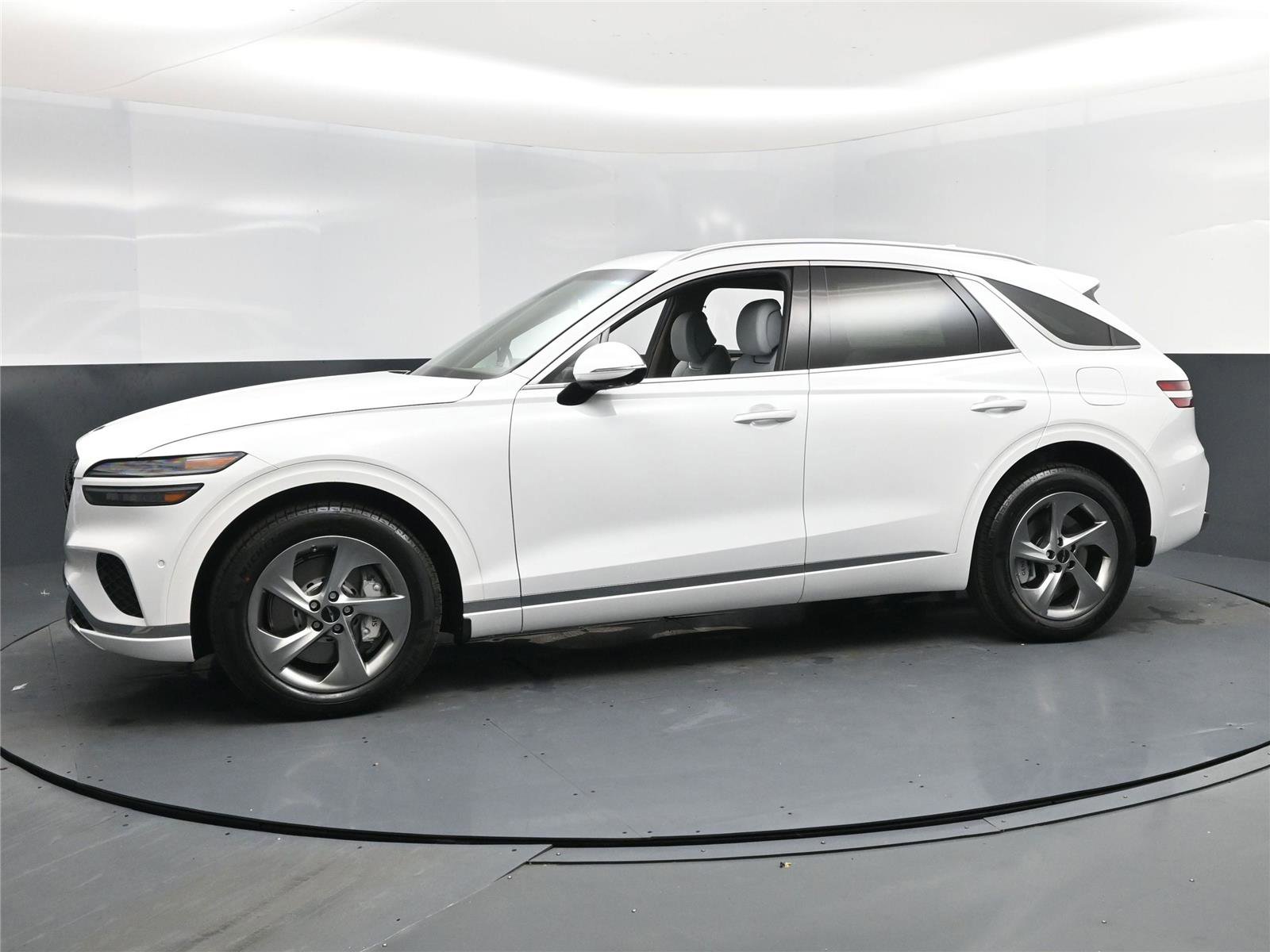 New 2026 Genesis GV70 2.5T Advanced image 3