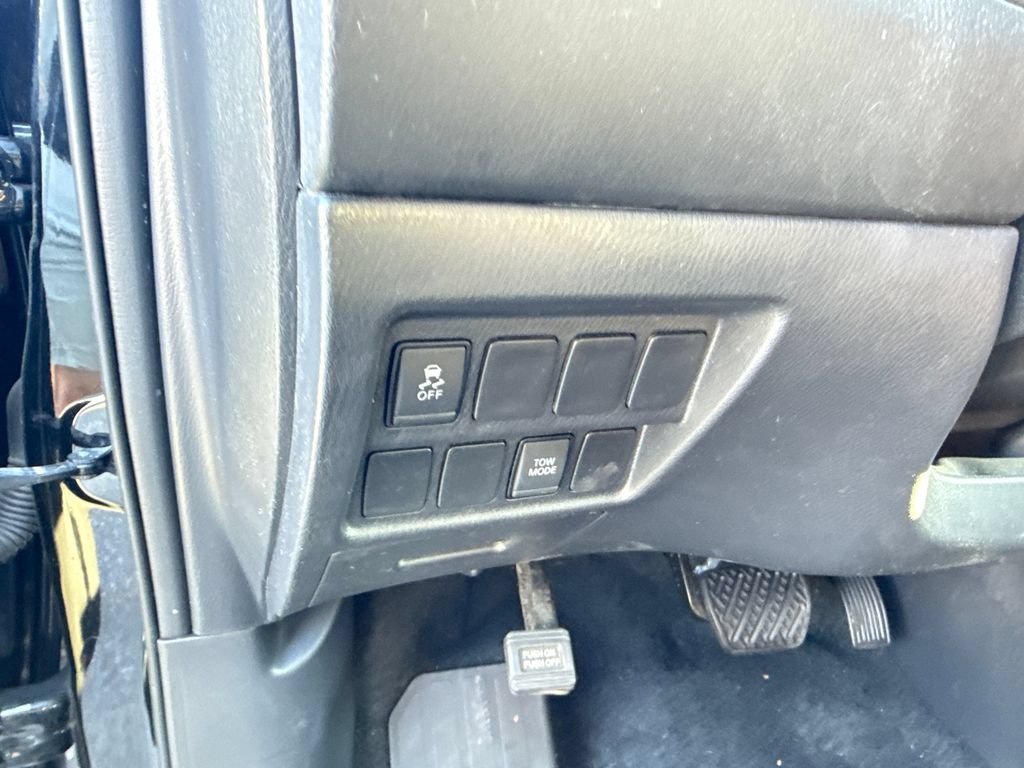 Used 2019 Nissan Pathfinder S AWD/4WD image 14