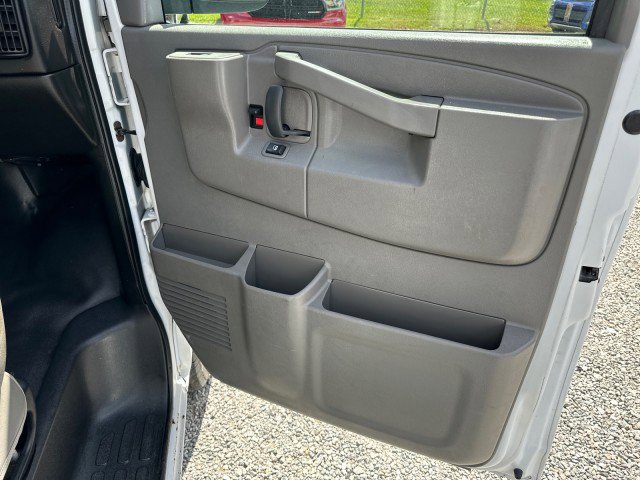 Used 2017 Chevrolet Express 2500 RWD image 35