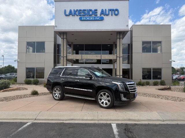 Used 2016 Cadillac Escalade Luxury AWD/4WD image 1