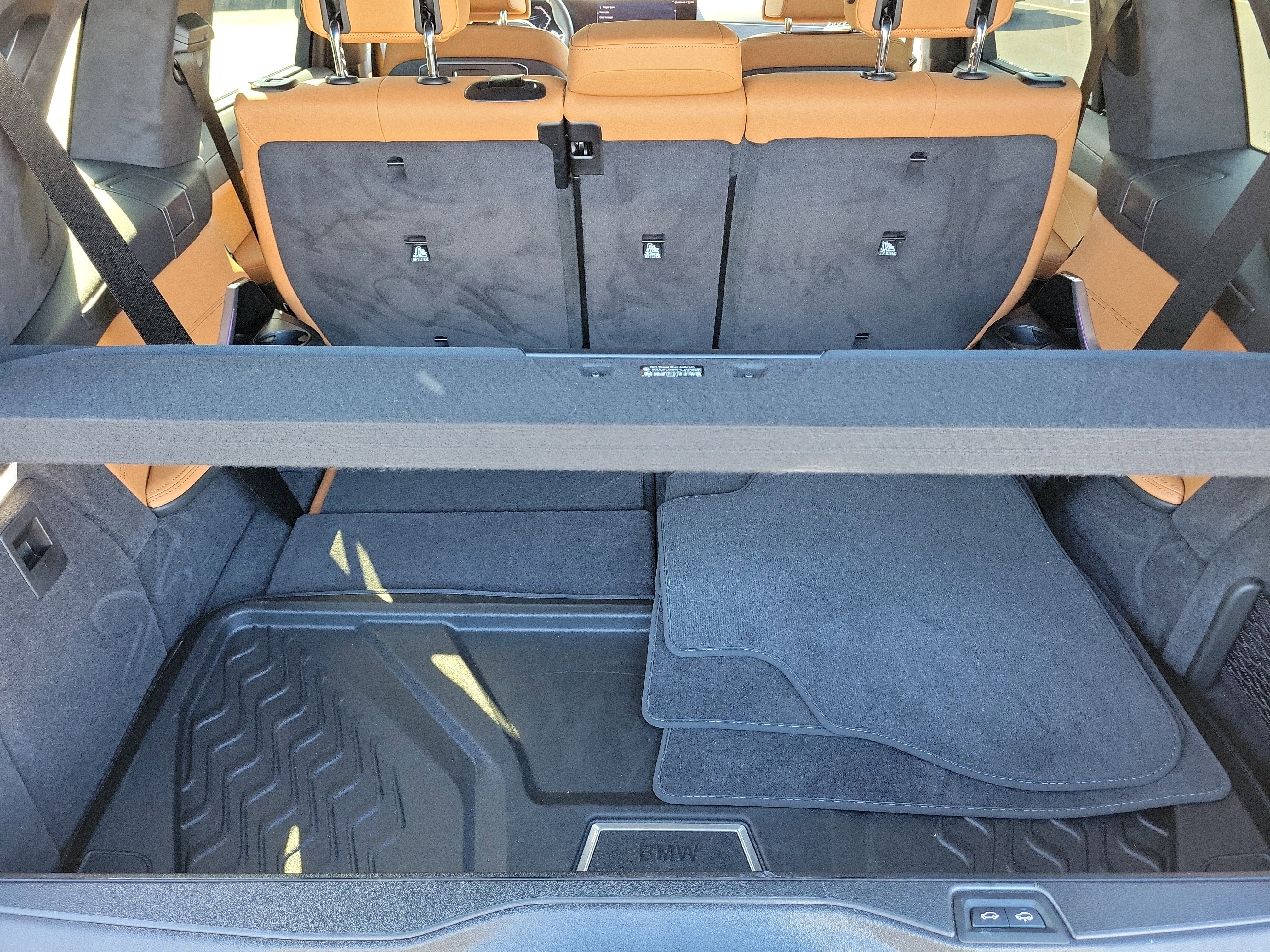 Used 2026 BMW X7 xDrive40i w/ M Sport Package AWD/4WD image 8