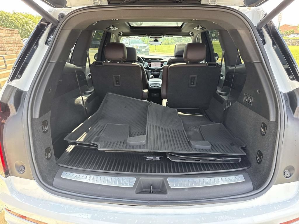 Used 2024 Cadillac XT6 Premium Luxury w/ Technology Package FWD image 25