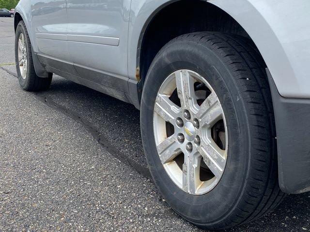 Used 2011 Chevrolet Traverse LT w/ Personal Connectivity Package FWD image 16