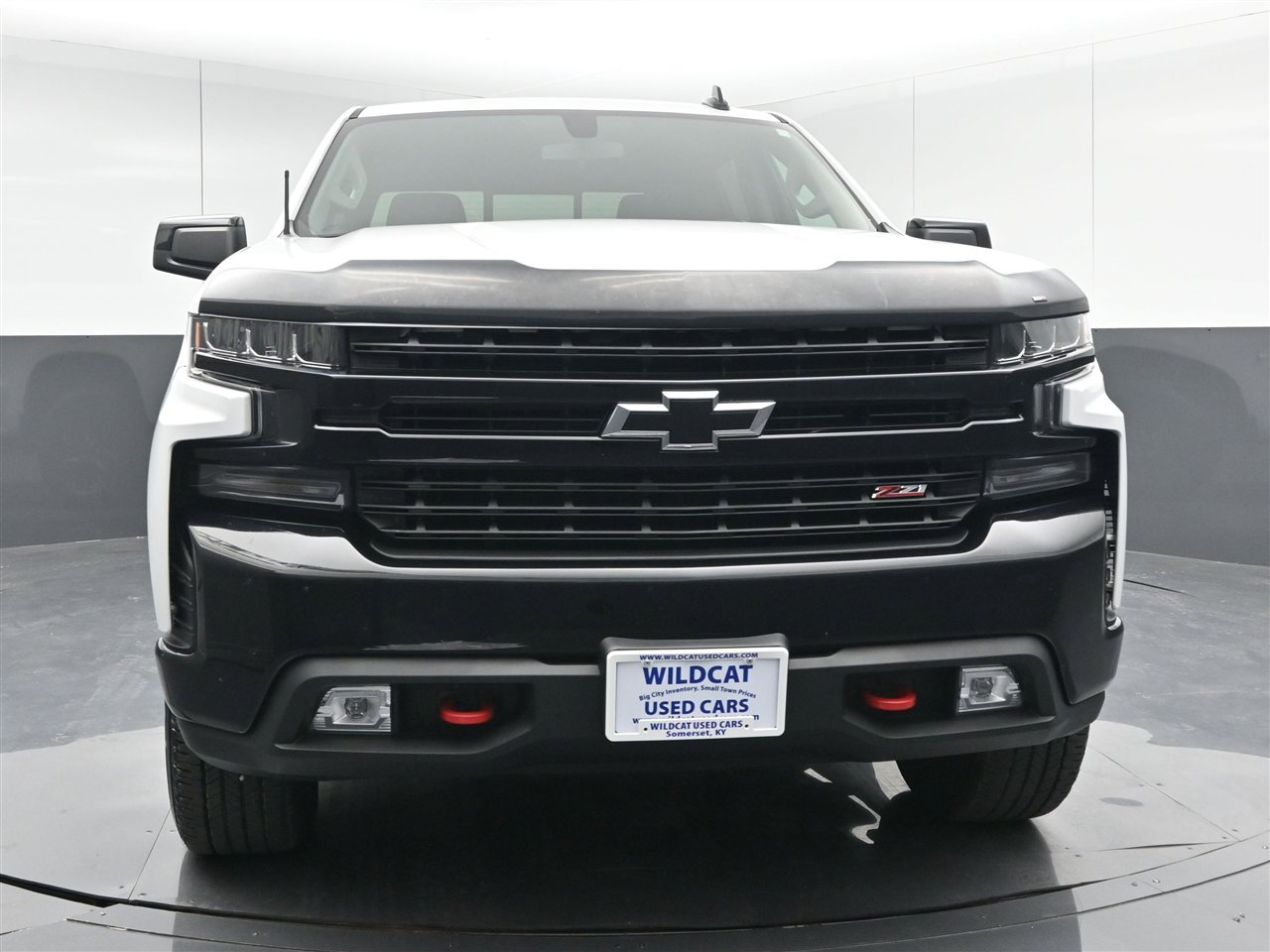 Used 2021 Chevrolet Silverado 1500 LT Trail Boss w/ Convenience Package II image 2