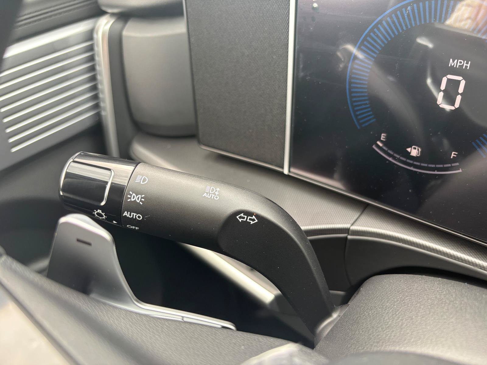New 2026 Hyundai Santa Fe SE FWD image 23