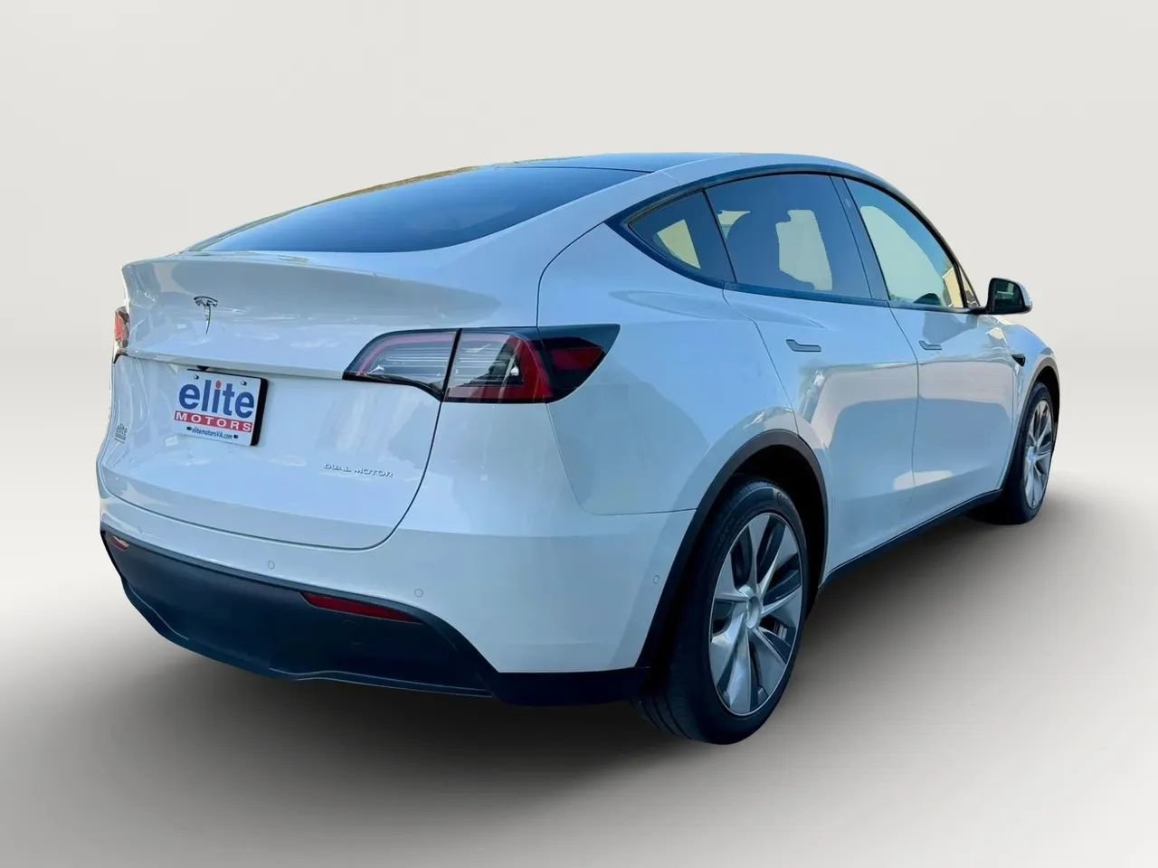 Used 2021 Tesla Model Y Long Range image 7