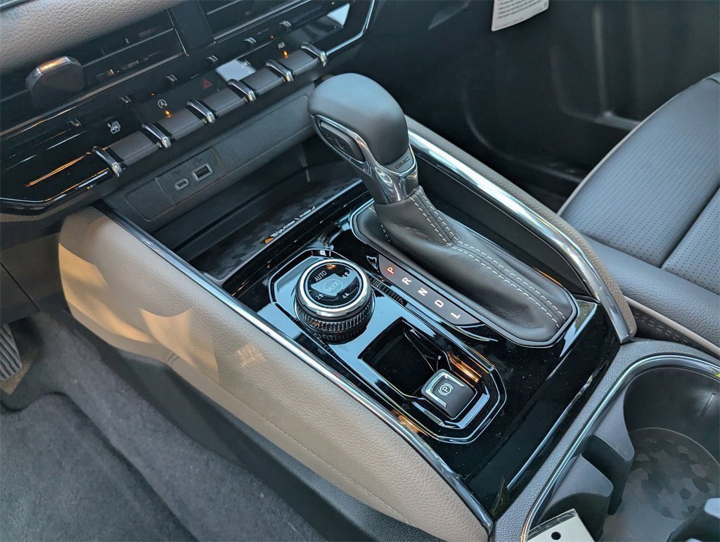 New 2026 GMC Canyon Denali image 16