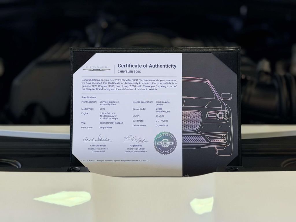 Used 2023 Chrysler 300 C image 27