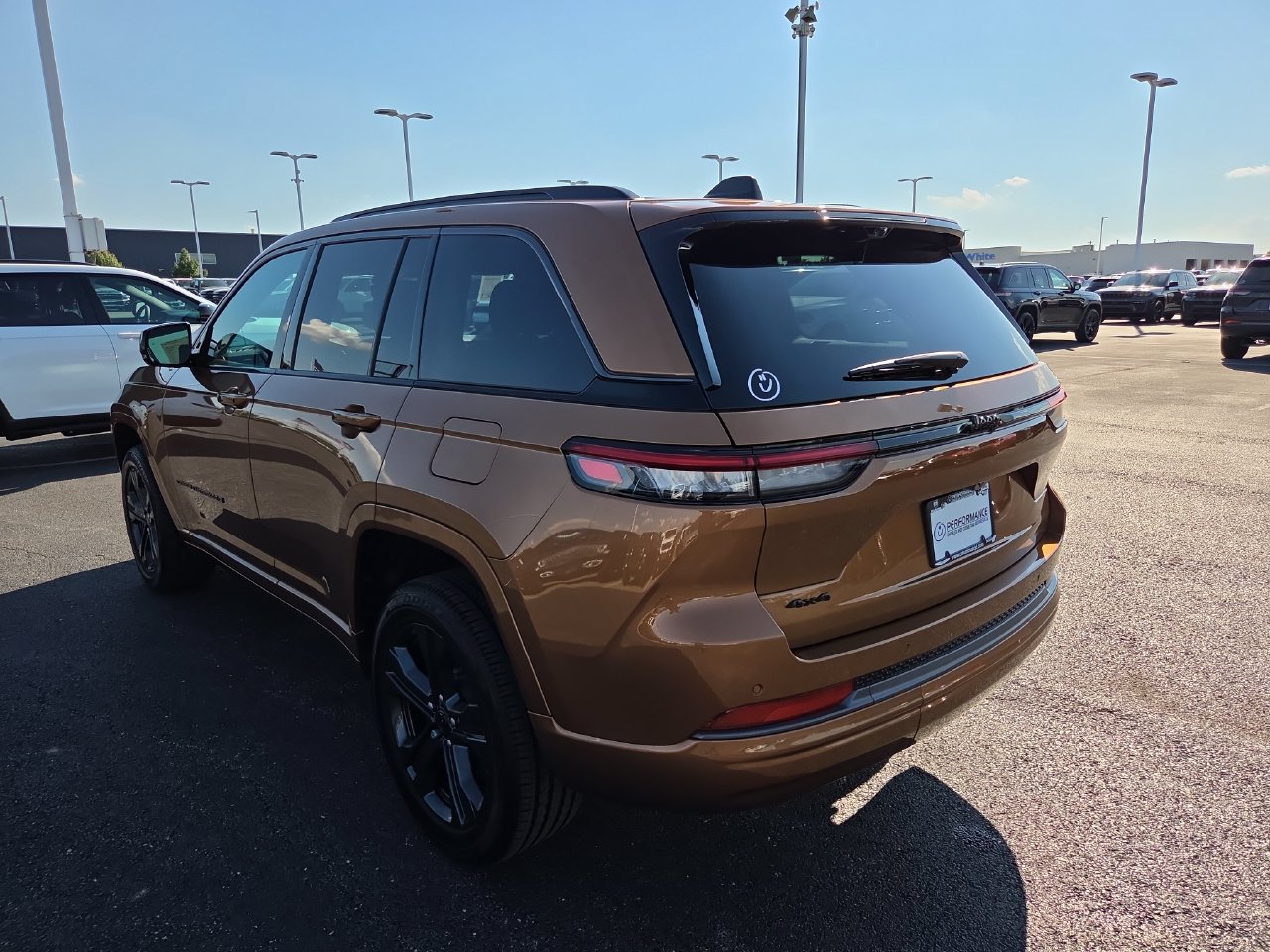 New 2027 Jeep Grand Cherokee Limited AWD/4WD image 28