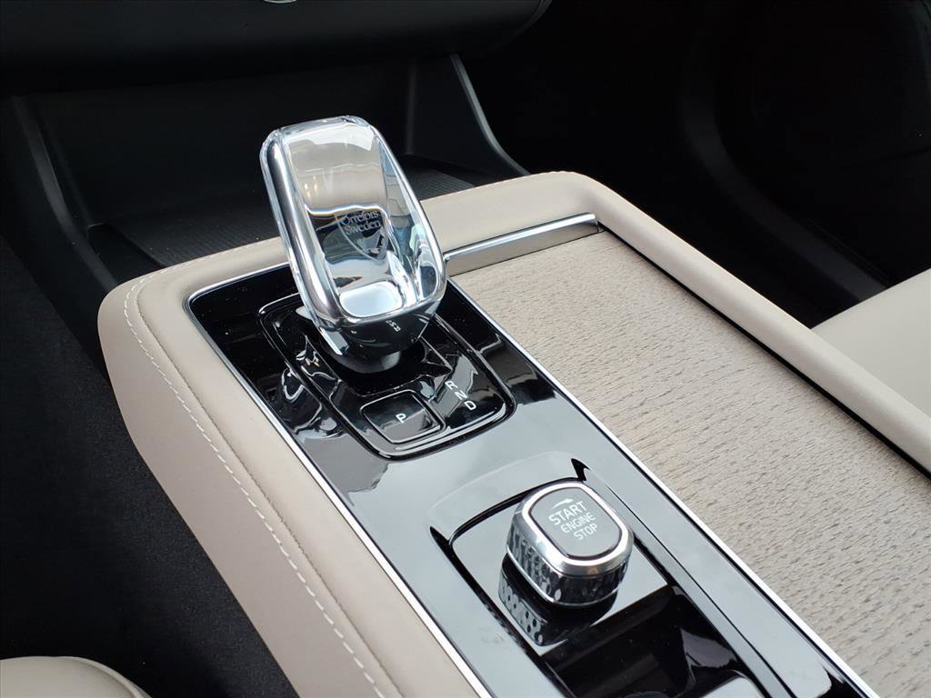 New 2026 Volvo XC90 B6 Core image 22