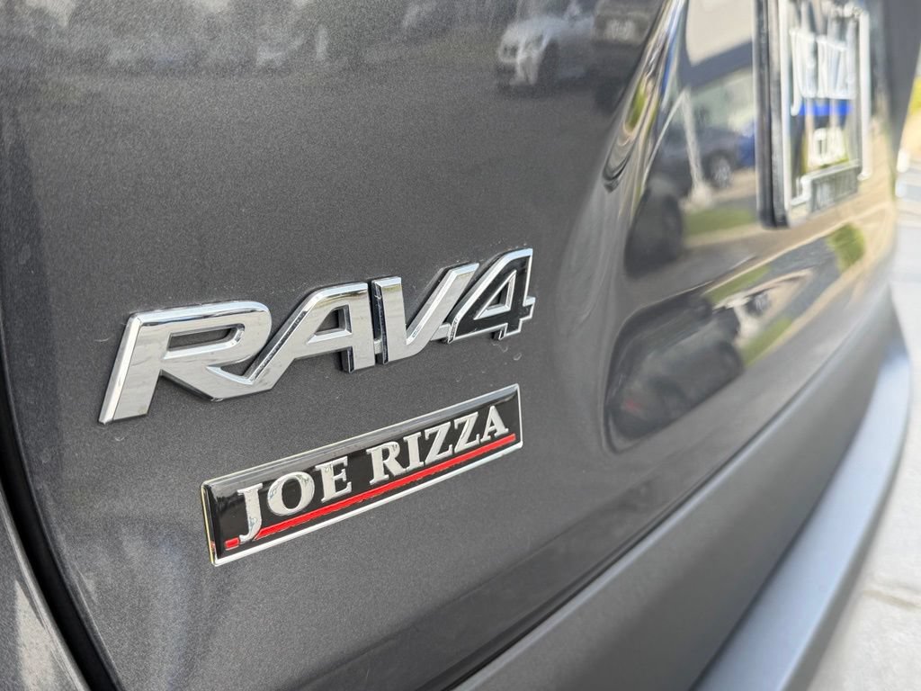 Used 2019 Toyota RAV4 Limited w/ Cold Weather Package AWD/4WD image 7