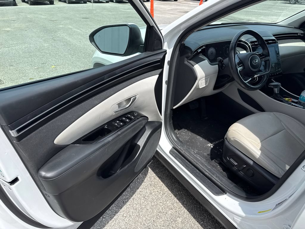 Used 2022 Hyundai Tucson SEL w/ Convenience + Premium Package AWD/4WD image 12