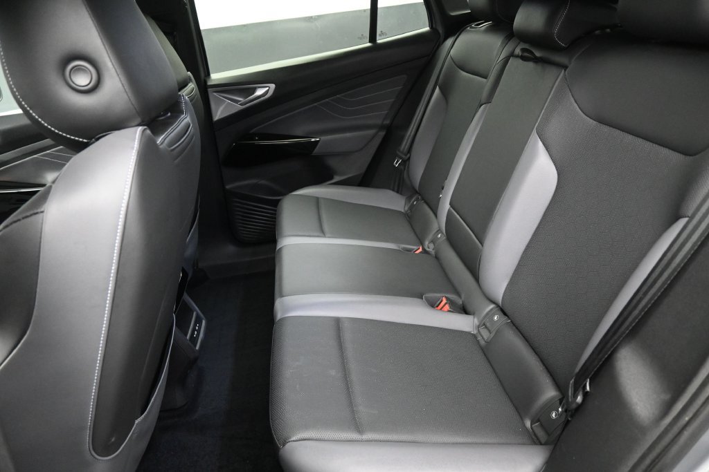 Used 2023 Volkswagen ID.4 Pro S RWD image 27